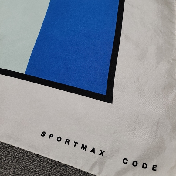 MaxMara Sportmax silk scarf - Picture 4 of 6